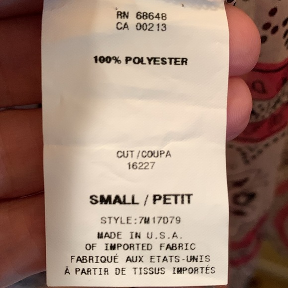 Allen B. by Allen Schwartz Raspberry and Black Patterned Top NWOT - Picture 12 of 14